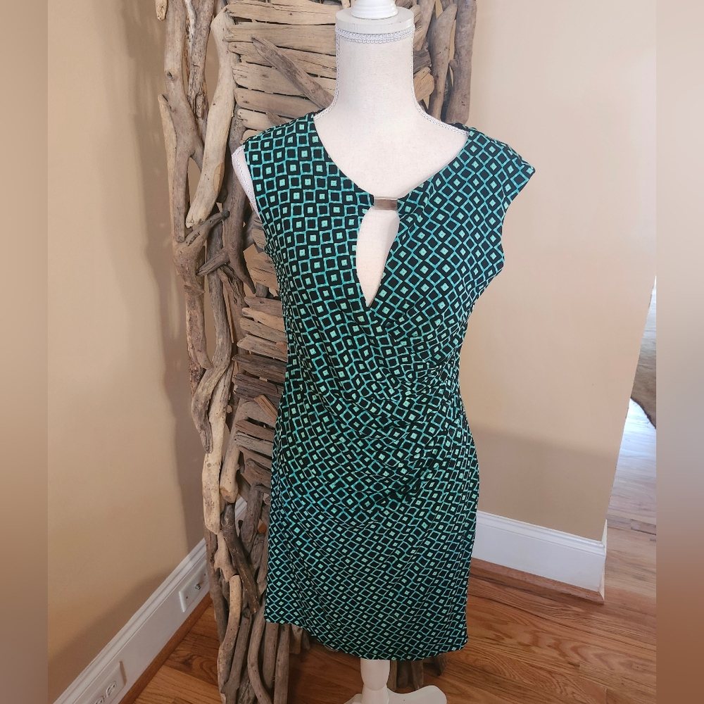 GEOMETRIC PEEP HOLE DRESS